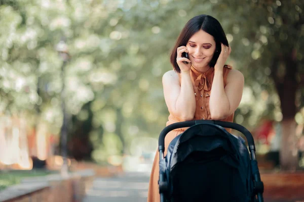 Happy Mother Talking Phone Walking Her Baby — Stock Photo, Image