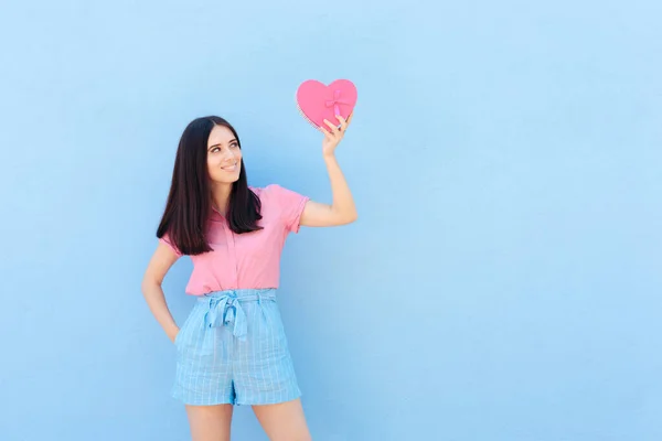 Woman Holding Heart Shaped Valentines Day Gift — Stock Photo, Image