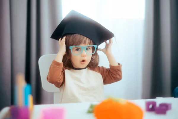 Funny Toddler Girl Wearing Graduation Cap Eyeglasses — Stok Foto