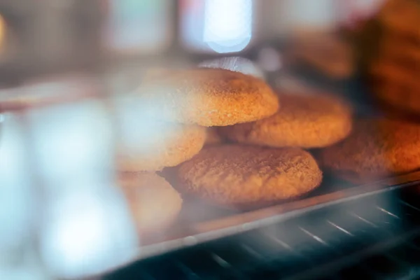 Πολλοί Fried Schnitzel Κάθεται Στην Επίδειξη Showcase Ενός Fast Food — Φωτογραφία Αρχείου