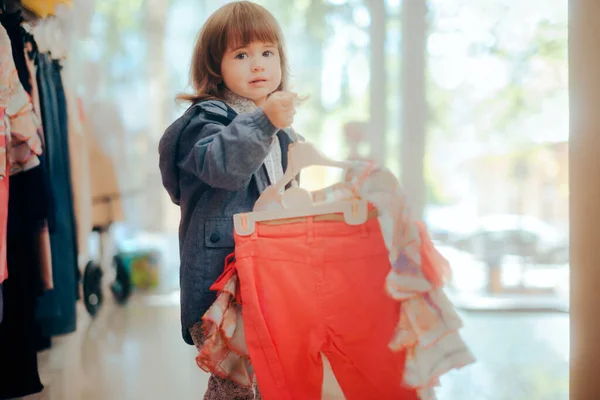 Cute Little Girl Picking Her Own Clothes Fashion Store — Foto de Stock