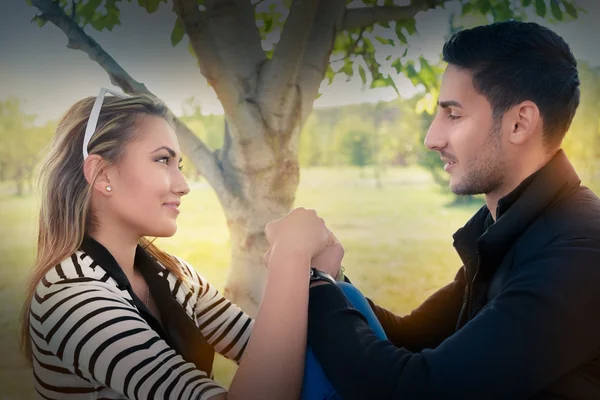 Loving couple looking at each other — Stock Photo, Image