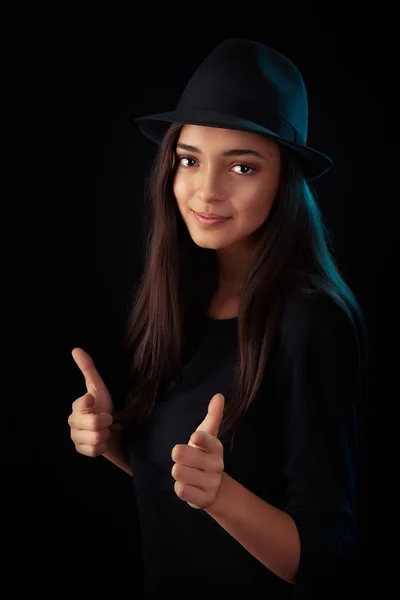 Fedora chica adolescente retrato de moda —  Fotos de Stock