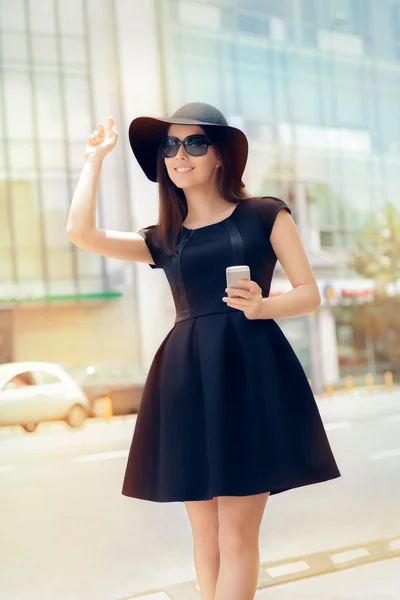 Young Woman Out in the City Calling a Taxi — Stock Photo, Image