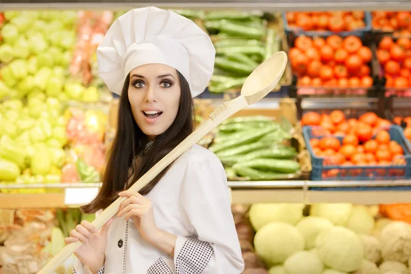 Funny Lady Chef with Big Spoon Shopping for Vegetables — Stock Photo, Image