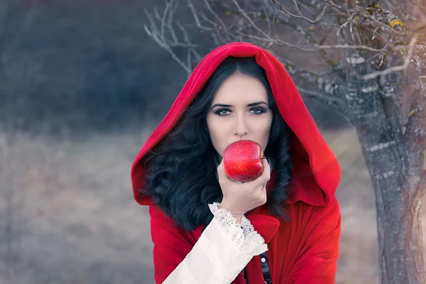 Red Hooded Woman Holding Apple Fairytale Portret — Fotografie, imagine de stoc