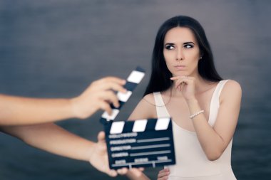 Oyuncu film çekim sırasında sonraki satıra hakkında düşünme