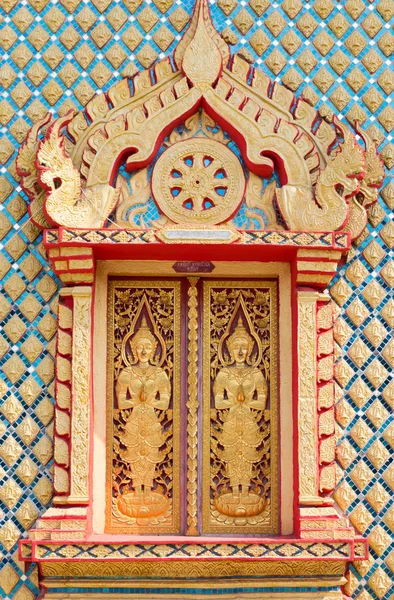 Tayland heykel Tapınağı penceresinde — Stok fotoğraf