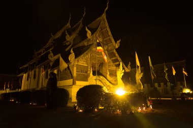 Antik Budizm kilise gece