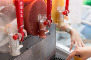 meyve suyu slush makinesi