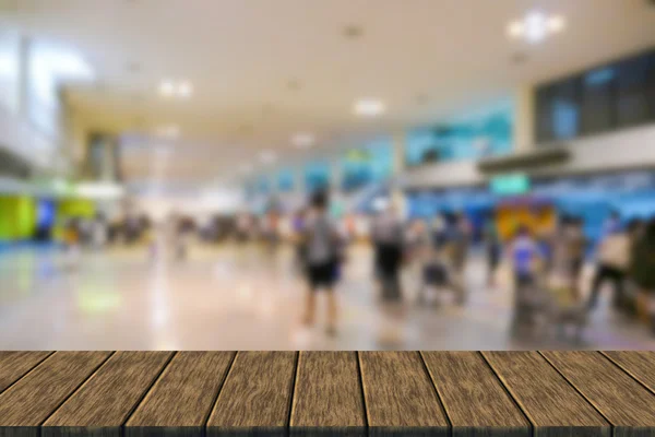 Розмите дефокусоване зображення пасажира в аеропорту — стокове фото