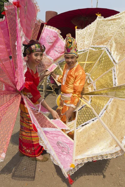 Dancer perform traditional Thai dance — Stock Photo, Image