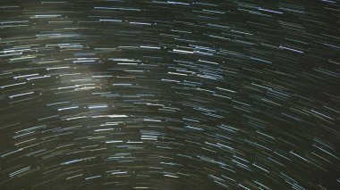galaksideki startrail 