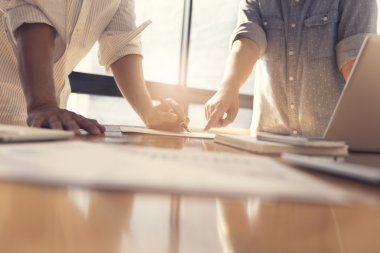 belge ile birlikte çalışan kişiler