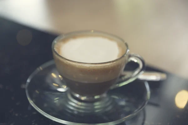 Kopp varm latte kaffe, vintage tonen — Stockfoto