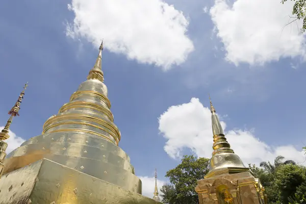 Golden pagoda Budizm Tapınak — Stok fotoğraf