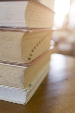 ile eski kitap kütüphane arka plan bulanıklık