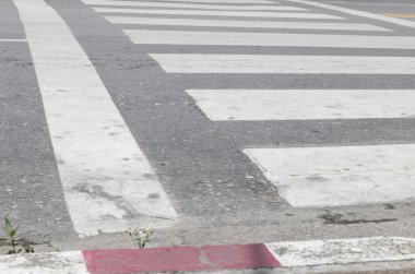 yaya geçidi zebra patika yol boyunca