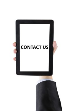 wh izole kelime ile dijital tablet tutan işadamı el
