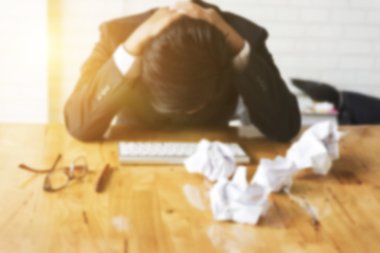 ofis - kafasından üzerinde el ile iş adamı üzmek, âciz, Viyadükler