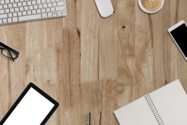 klavye, akıllı telefon, tablet, defter ahşap masa - çalışma 