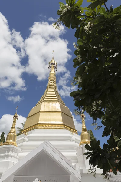 Golden pagoda in buddhism  temple — Stock Photo, Image