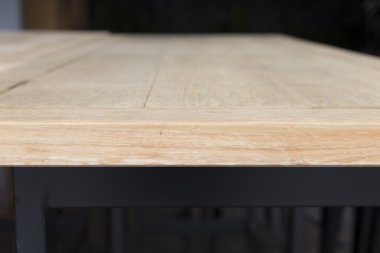 ahşap masa için montaj veya ürün görüntüleme