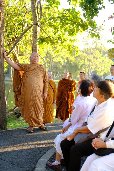 Chiang Mai Thailand November 2020 Buddhistischer Mönch Lehrt Den Menschen — Stockfoto