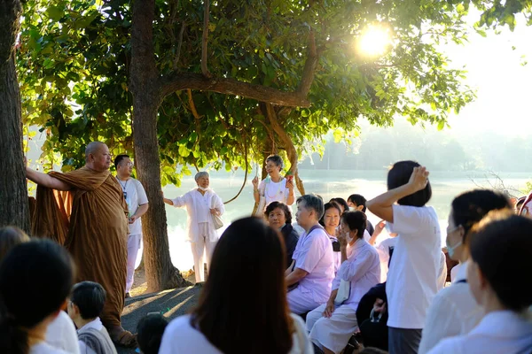 Chiang Mai Thajsko Listopadu 2020 Buddhistický Mnich Učí Dhammu Lidem — Stock fotografie