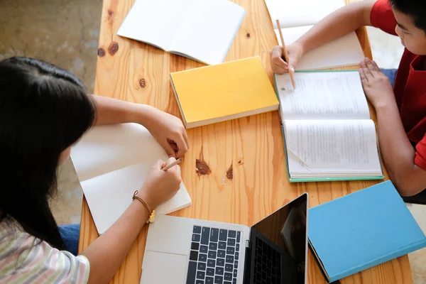 Asiático Chico Chica Estudiante Estudiar Aprendizaje Lección Línea Educación Distancia — Foto de Stock