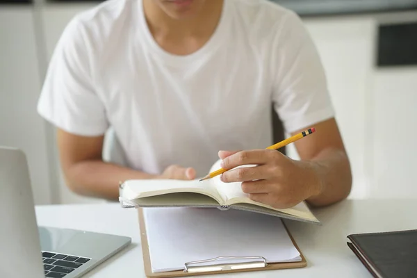 Asiatische Junge Teenager Student Mann Teenager Unternehmer Der Mit Computer — Stockfoto