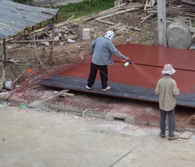 işçi sprey metal kutup