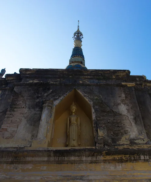 Buddha oro en pagoda —  Fotos de Stock