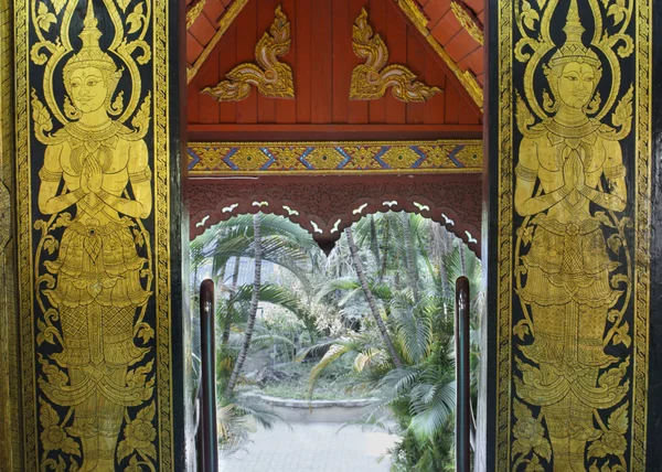 Thaise kunst schilderij op tempel deur — Stockfoto