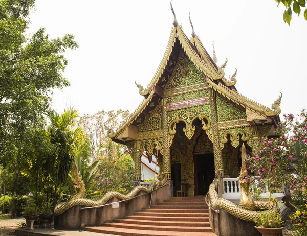 Golden asian temple monastery — Stock Photo, Image