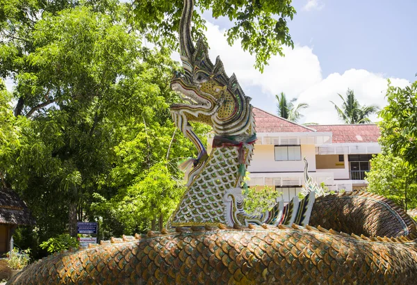 Colorful naga statue — Stock Photo, Image