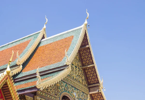 Techo del templo de arte tailandés —  Fotos de Stock