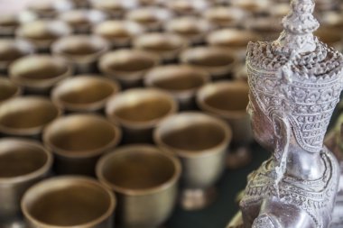 madeni para bağış