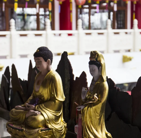 Buddha e deusa da estátua de misericórdia — Fotografia de Stock