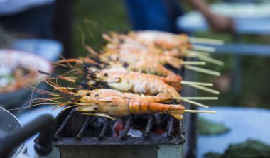 Izgara Barbekü karides şiş