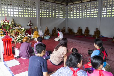 Budist rahip korusun büyük bir başarı yapmak insanlar için bekliyor