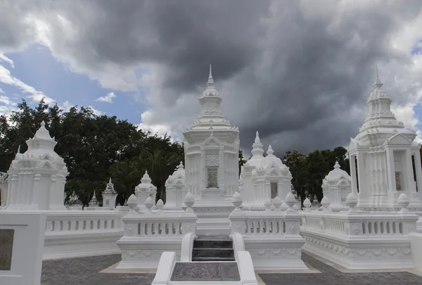 Cemetary buddhist para la dinastía antigua — Foto de Stock