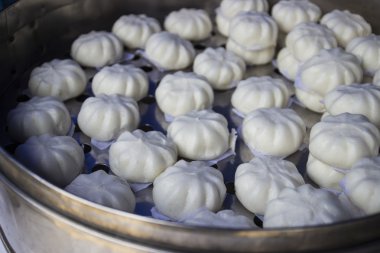 buğulanmış şeyler topuz