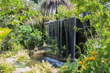 insan yapımı şelale 