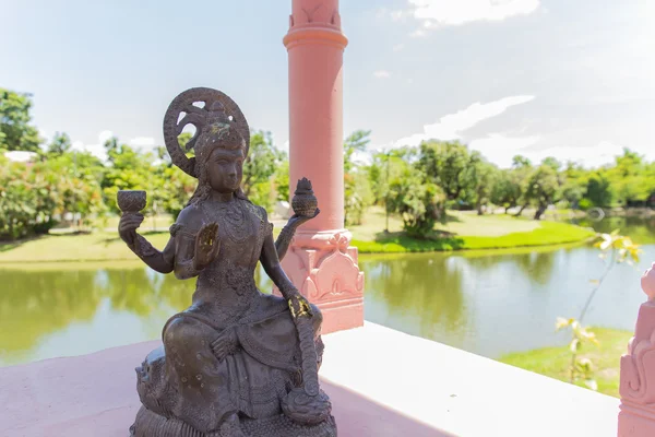Hindu tanrısı Vişnu heykeli — Stok fotoğraf
