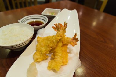 Japon kızarmış karides tempura 