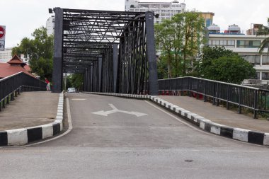 Köprü Loikroh road Ping nehir Chiangmai City karşısında '.