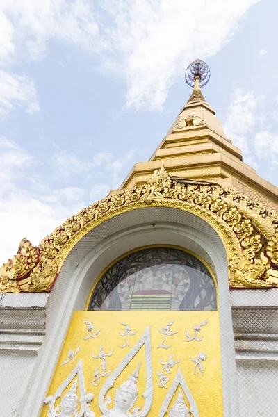 Altın Budist pagoda mimarisi — Stok fotoğraf