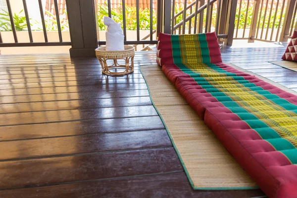 Tailandia colchón tradicional para masaje de spa — Foto de Stock