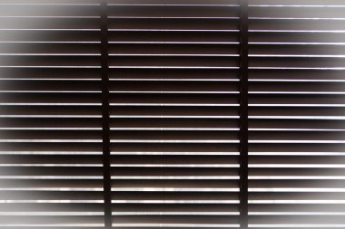 Yatay güneş kör ile aydınlatma